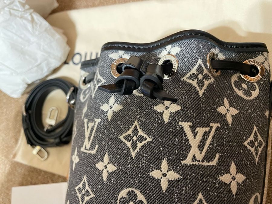 LV 🖤 牛仔小水桶 Nano Noe 迷你水桶包/肩背包/手提包(九成新)M46449-2