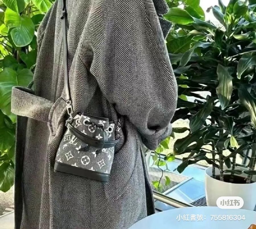LV 🖤 牛仔小水桶 Nano Noe 迷你水桶包/肩背包/手提包(九成新)M46449-4
