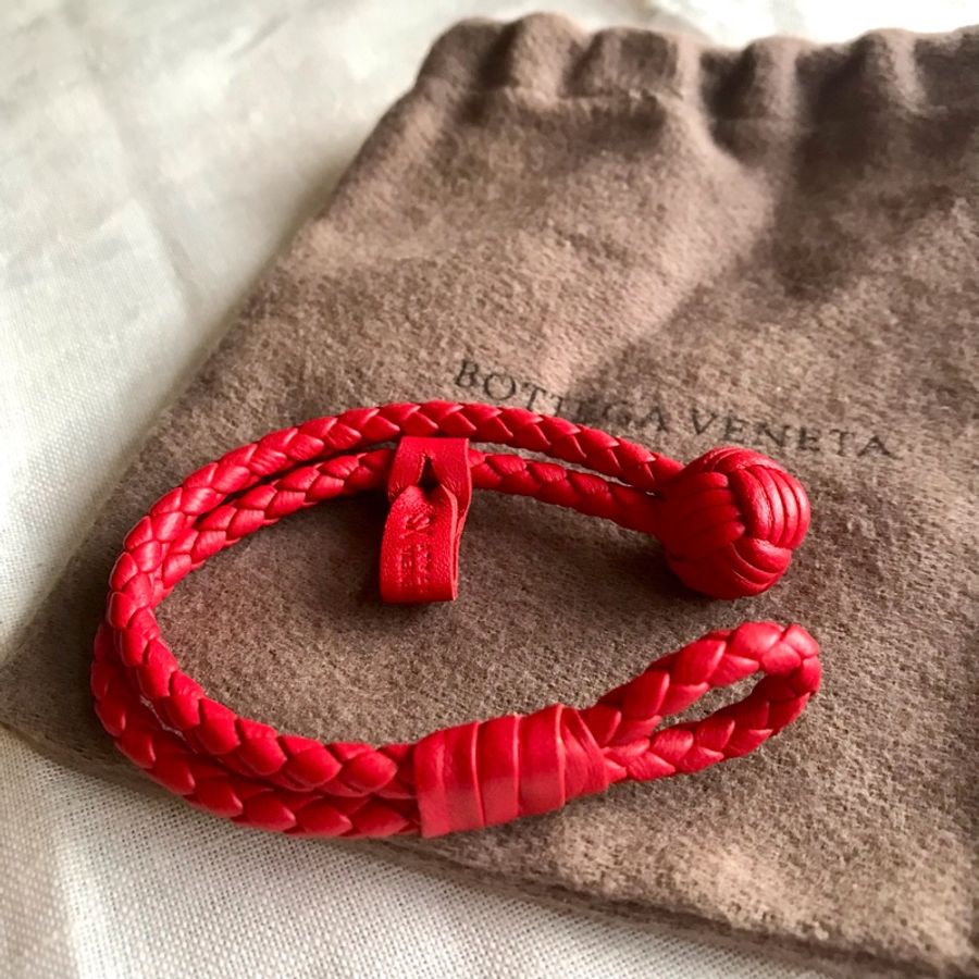 🧣新年快樂🧣 紅色Bottega Veneta ❤️BV個性皮編手環❤️近全新🆕❤️xS號❤️單獨佩戴 多重搭配 都好看❤️❤️-0