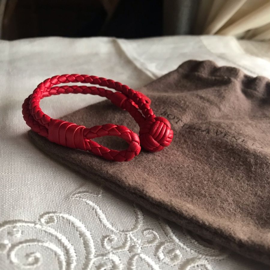 🧣新年快樂🧣 紅色Bottega Veneta ❤️BV個性皮編手環❤️近全新🆕❤️xS號❤️單獨佩戴 多重搭配 都好看❤️❤️-2