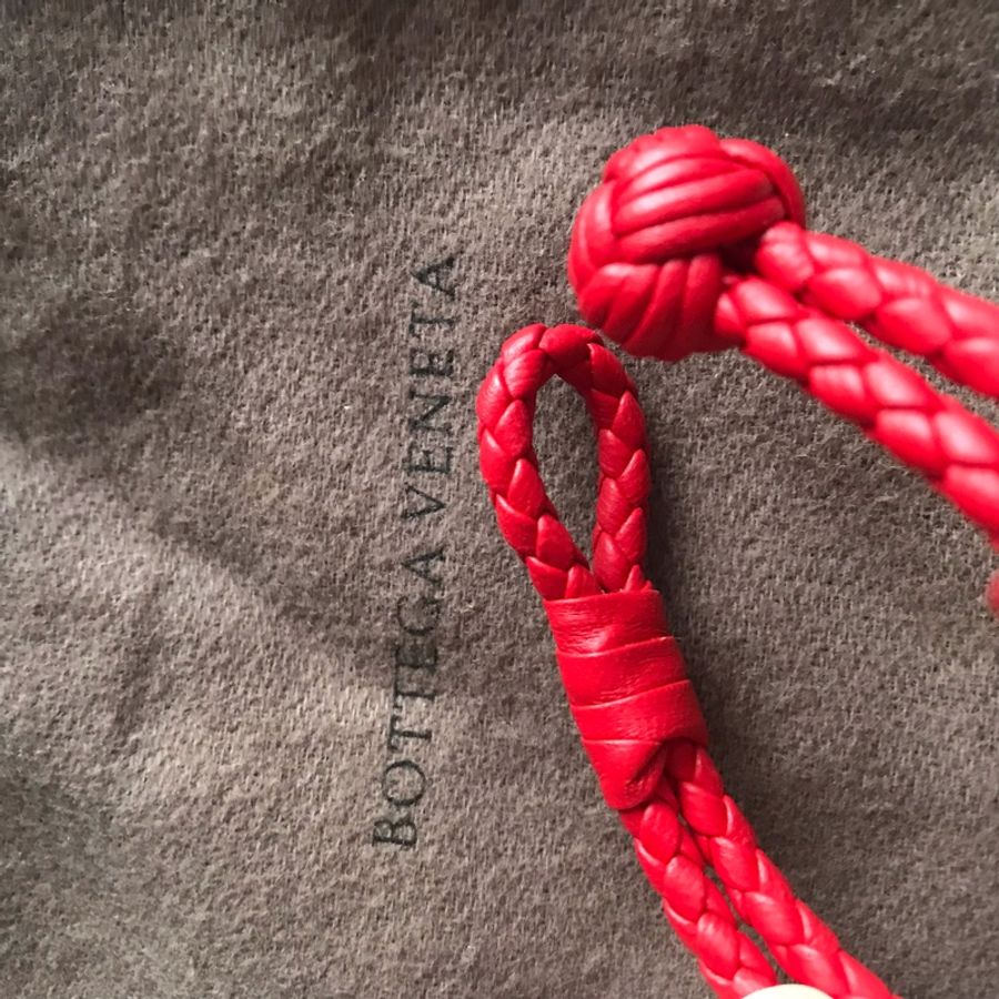 🧣新年快樂🧣 紅色Bottega Veneta ❤️BV個性皮編手環❤️近全新🆕❤️xS號❤️單獨佩戴 多重搭配 都好看❤️❤️-5