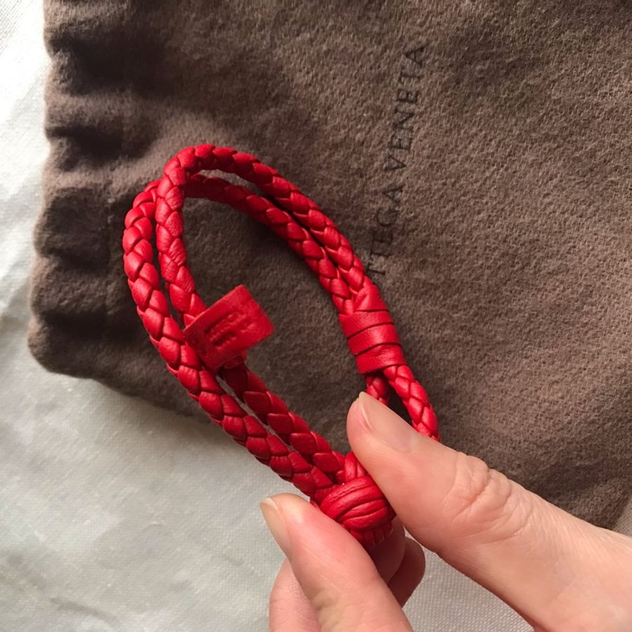 🧣新年快樂🧣 紅色Bottega Veneta ❤️BV個性皮編手環❤️近全新🆕❤️xS號❤️單獨佩戴 多重搭配 都好看❤️❤️-6