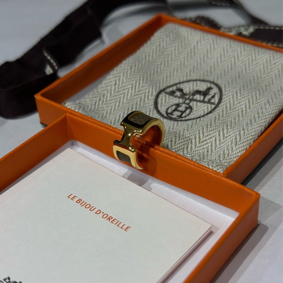 台灣專櫃購入 Hermes earcuff大象灰耳骨夾 愛馬仕 大象灰 耳釦 耳扣 Hermes 耳骨夾-5