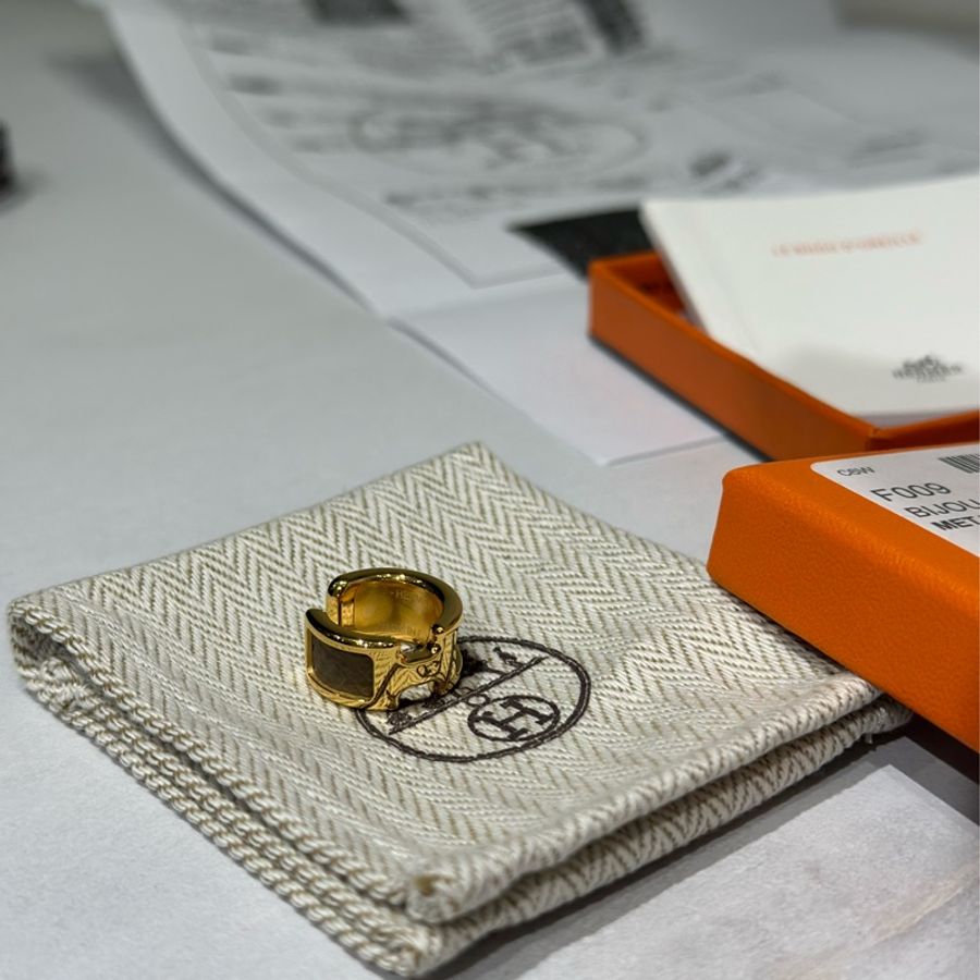 台灣專櫃購入 Hermes earcuff大象灰耳骨夾 愛馬仕 大象灰 耳釦 耳扣 Hermes 耳骨夾-7