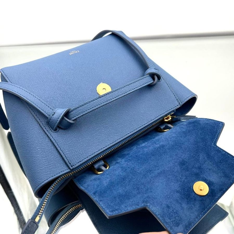 Celine 189003 珠地小牛皮袖珍型 Nano Belt 鯰魚包 Azure 蔚藍《佳節年終折扣》-11