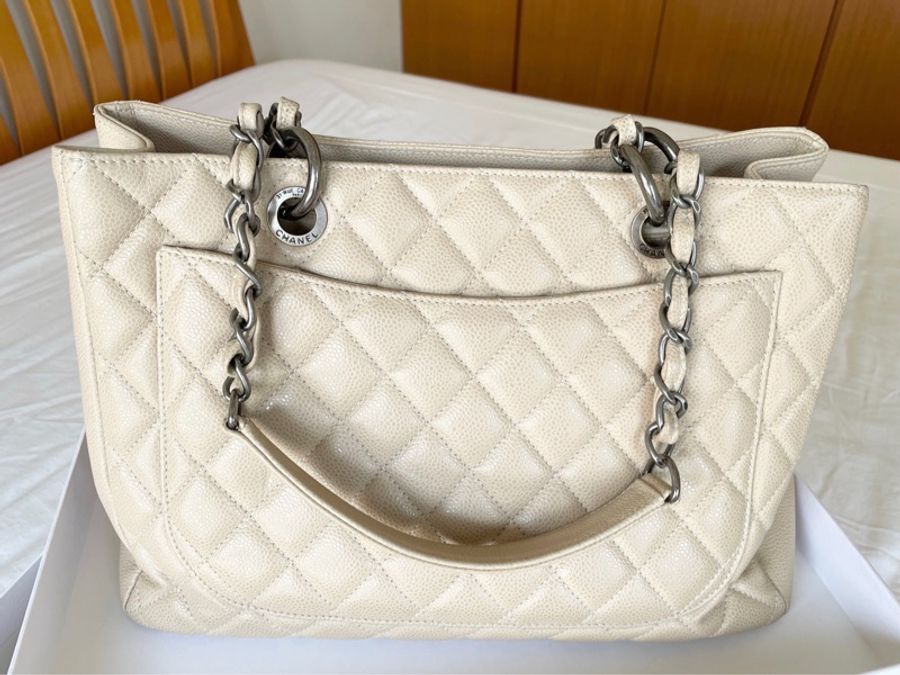 CHANEL最經典荔枝牛皮Grand shopping tote bag-3
