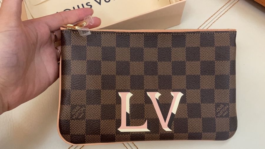 全新品LV雙層錬包(附盒、附防塵套、附紙袋)-0