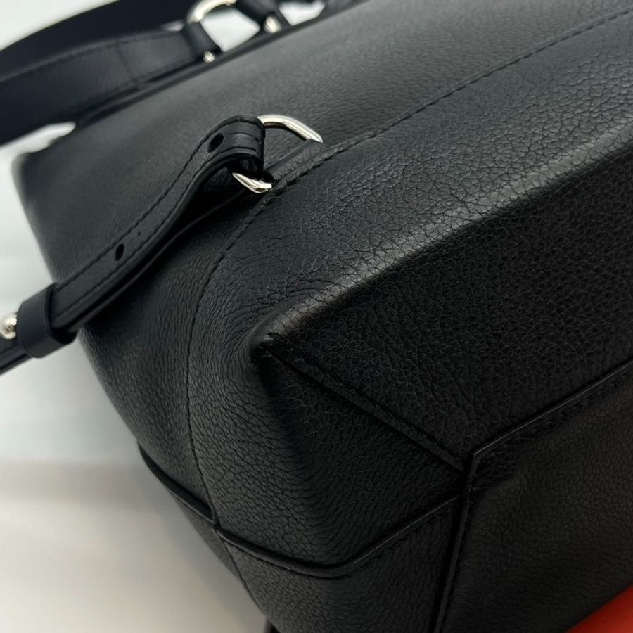 Louis Vuitton LV 黑色全皮 LOCKME雙肩帶後背包-3