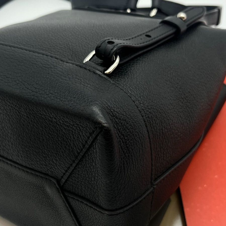 Louis Vuitton LV 黑色全皮 LOCKME雙肩帶後背包-4