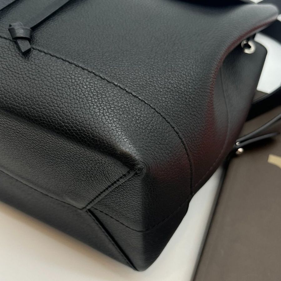 Louis Vuitton LV 黑色全皮 LOCKME雙肩帶後背包-5