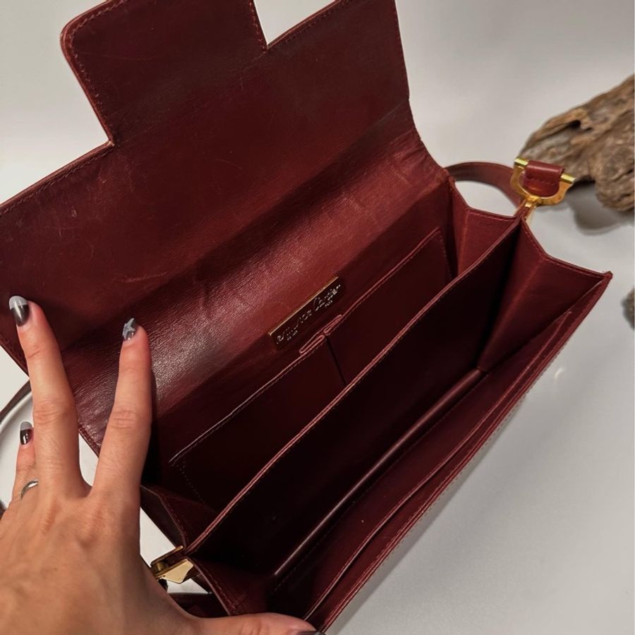 Cartier vintage 日本二手 中古復古古董 經典酒紅 麂皮 皮革 翻蓋包 插釦式 側背包-6