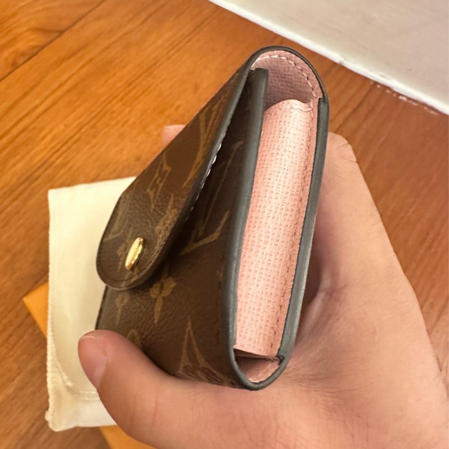 LV 花紋粉內釦式卡片零錢包-2