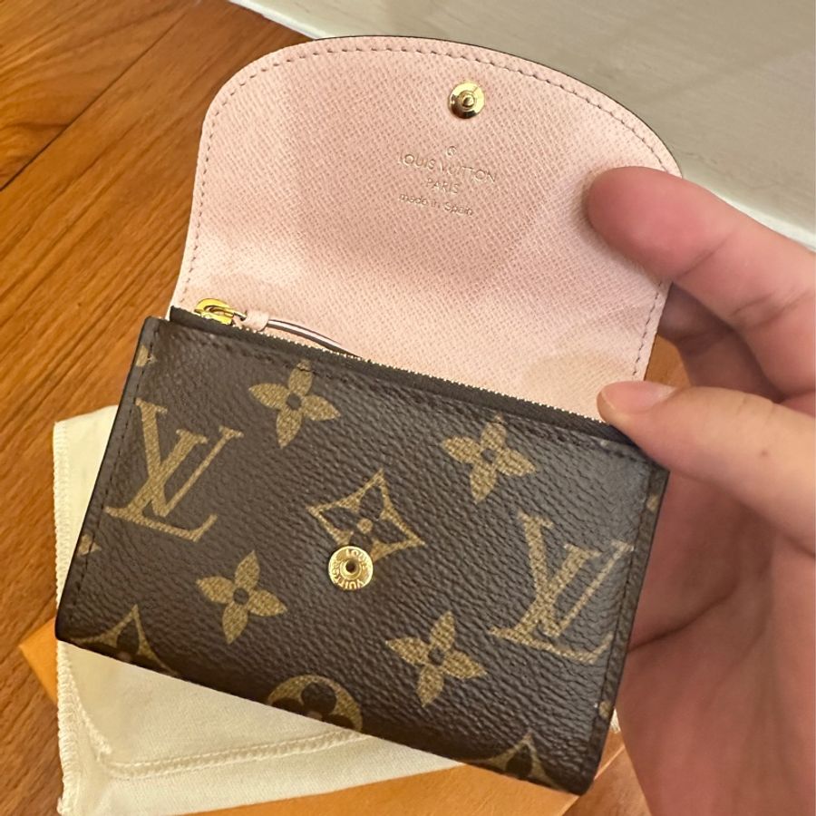 LV 花紋粉內釦式卡片零錢包-4