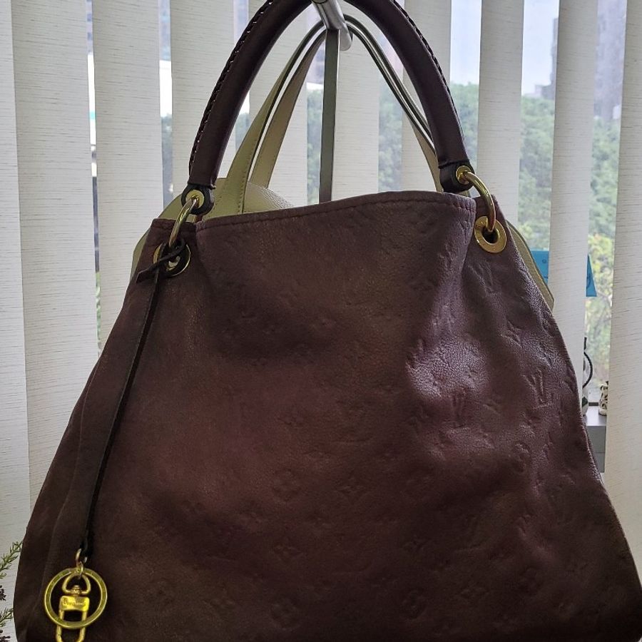 Louis Vuitton M93451-0