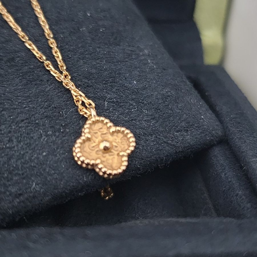 Van Cleef & Arpels梵克雅寶 Sweet Alhambra吊墜-2