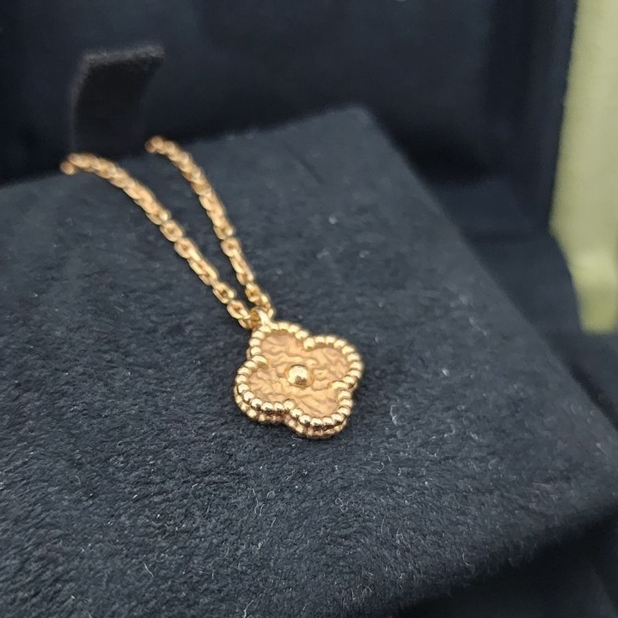 Van Cleef & Arpels梵克雅寶 Sweet Alhambra吊墜-6