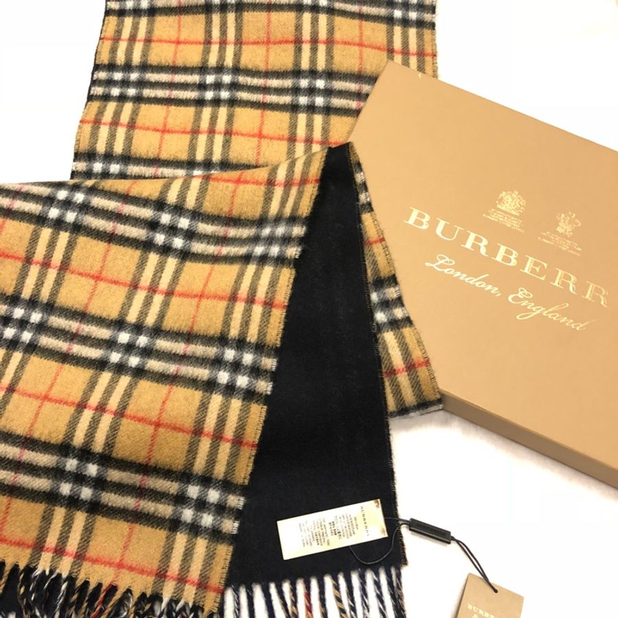 正burberry格紋羊絨圍巾‼️大款‼️經典款 大款經典格紋雙色黑色駝色（雙面圍巾喀什米爾羊毛披肩經典格紋風衣外套黑色 藍炭 全新二手LV chanel-0