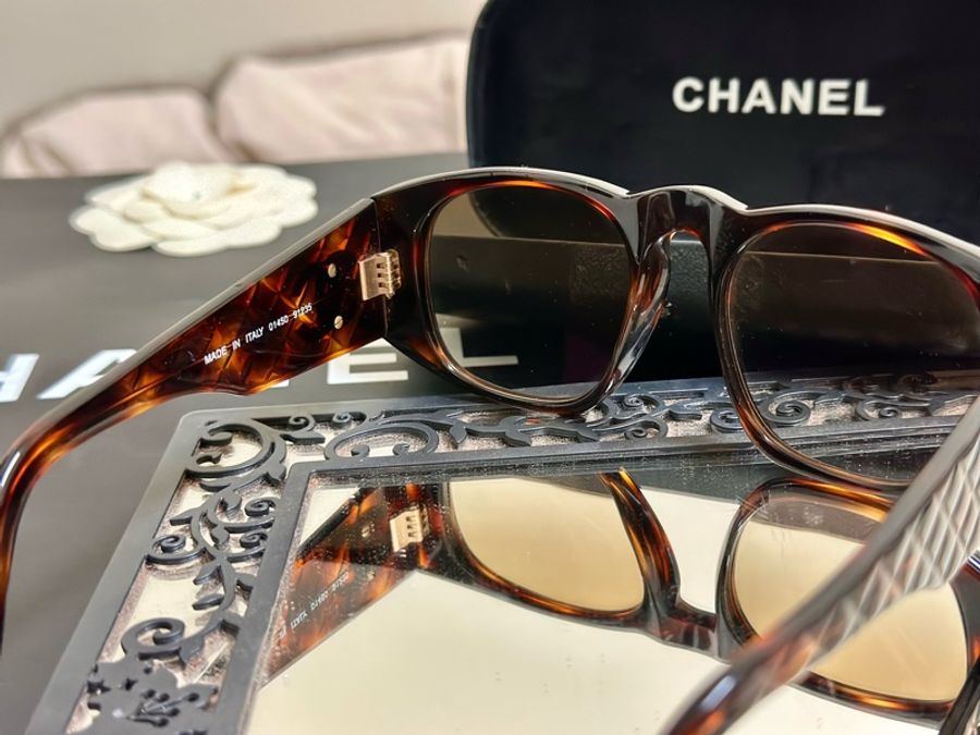 🔥爆款墨鏡釋出🔥#Chanel 絕版 大C logo #菱格紋 #玳瑁色 #vintage #太陽眼鏡 復古感滿滿的小臉神器😍-13