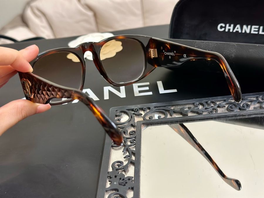 🔥爆款墨鏡釋出🔥#Chanel 絕版 大C logo #菱格紋 #玳瑁色 #vintage #太陽眼鏡 復古感滿滿的小臉神器😍-26