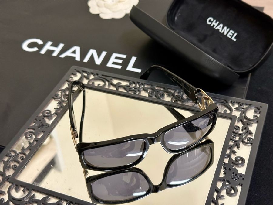 🔥爆款墨鏡🕶️釋出🔥#Chanel 絕版 #大Clogo #墨鏡 #vintage 鏤空logo #太陽眼鏡 小臉神器😍稀有美品💕-11