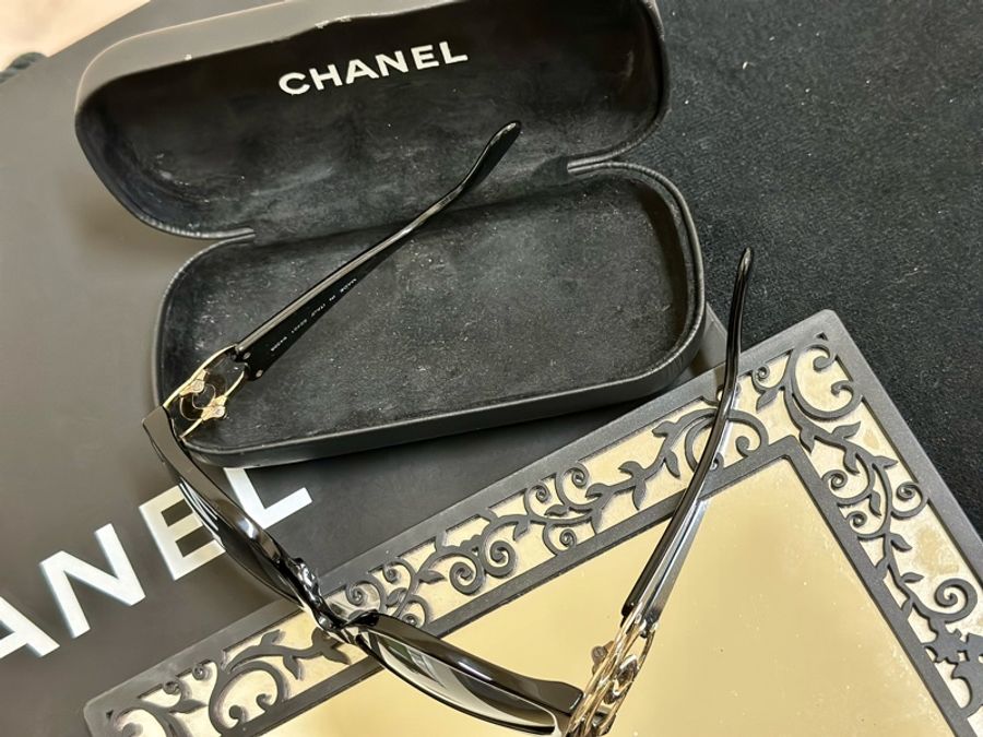 🔥爆款墨鏡🕶️釋出🔥#Chanel 絕版 #大Clogo #墨鏡 #vintage 鏤空logo #太陽眼鏡 小臉神器😍稀有美品💕-24