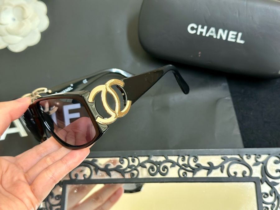 🔥爆款墨鏡🕶️釋出🔥#Chanel 絕版 #大Clogo #墨鏡 #vintage 鏤空logo #太陽眼鏡 小臉神器😍稀有美品💕-30