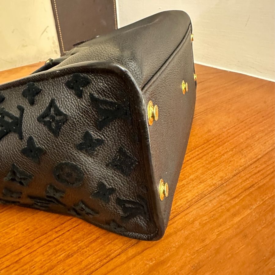LV 黑皮革絨布花紋邊手提兩用包-4