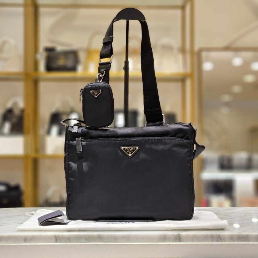 Prada 1BC421 Re-Nylon 尼龍郵差包 附可拆卸萬用包《當季專櫃正售★全新商品 》-3