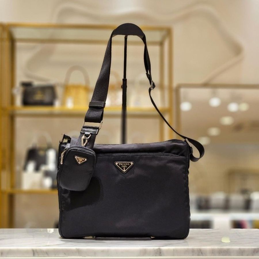 Prada 1BC421 Re-Nylon 尼龍郵差包 附可拆卸萬用包《當季專櫃正售★全新商品 》-5
