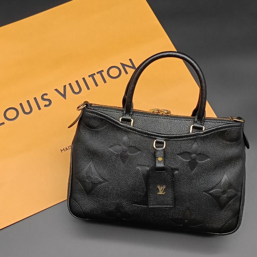 Louis Vuitton LV 黑色全皮 Trianon PM大字紋二用包/肩背包/手提包/斜背包-0