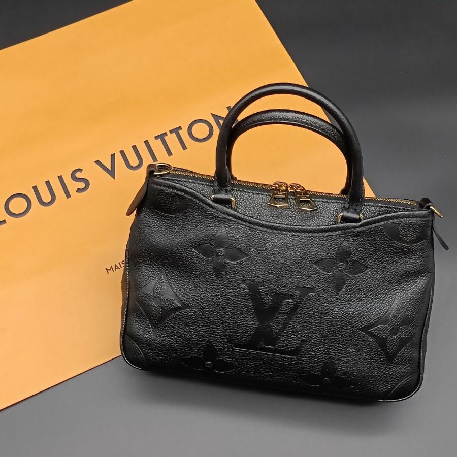Louis Vuitton LV 黑色全皮 Trianon PM大字紋二用包/肩背包/手提包/斜背包-1