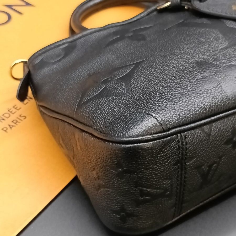 Louis Vuitton LV 黑色全皮 Trianon PM大字紋二用包/肩背包/手提包/斜背包-4