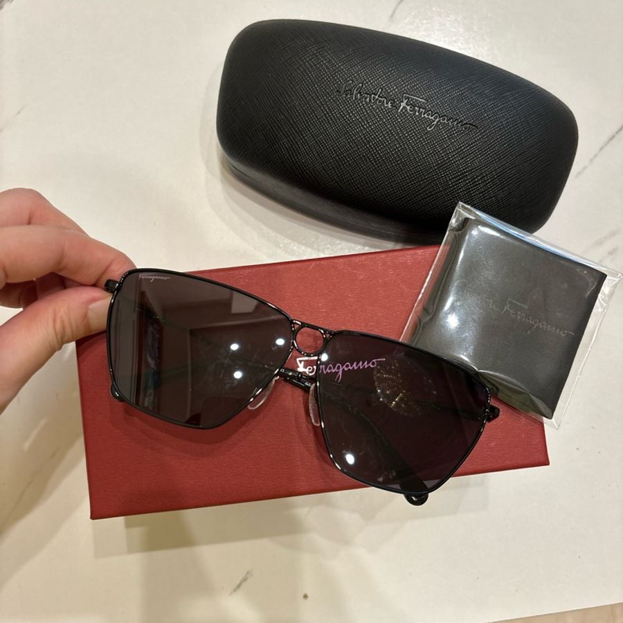 Salvatore Ferragamo 黑色太陽眼鏡-4
