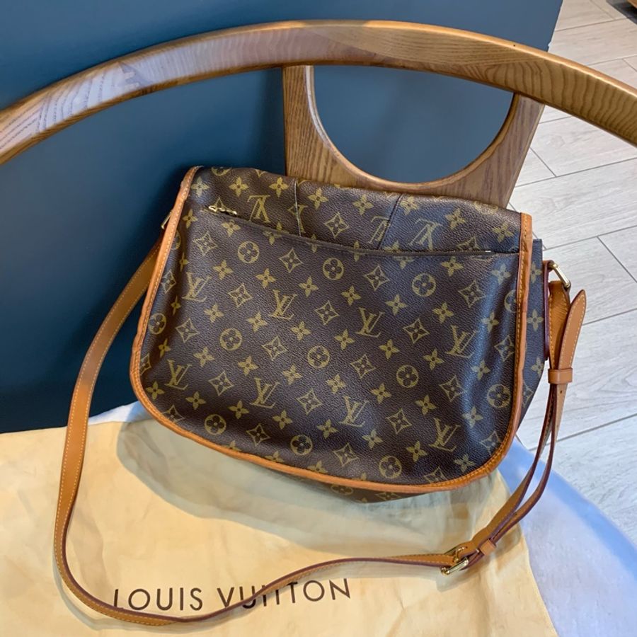 Louis Vuitton Monogram 抓皺圓弧斜背鈴鼓包M40473-2