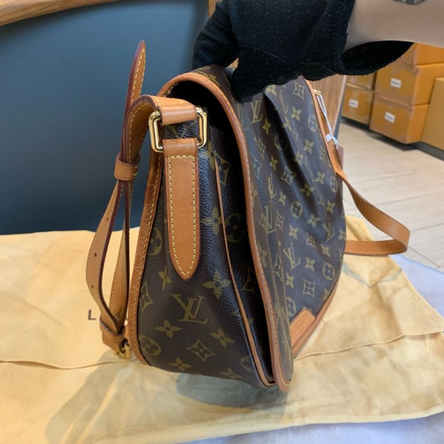 Louis Vuitton Monogram 抓皺圓弧斜背鈴鼓包M40473-5