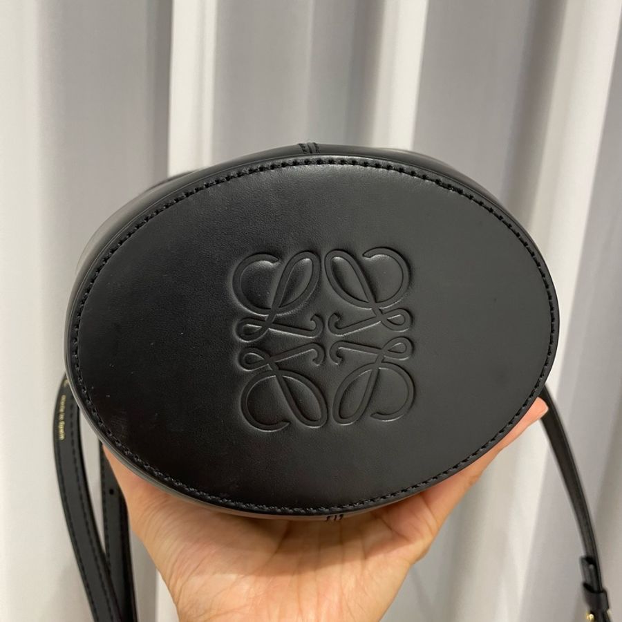 LOEWE 氣球包 mini ballon 水桶包 可斜側背手提-15