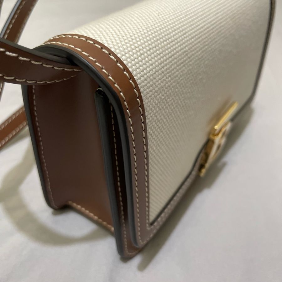 Burberry 經典TB包 mini-3