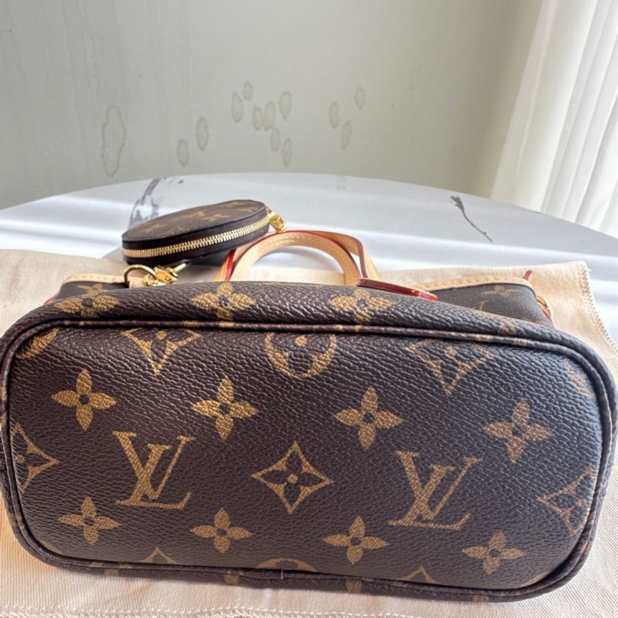 LV 花紋NEVER FULL BB-8
