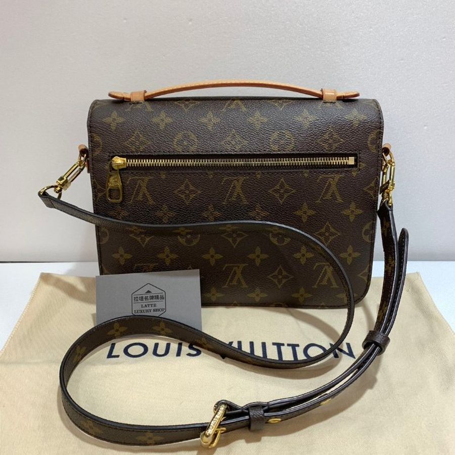 LV 手提包/斜背包/側背包/學院包/郵差包 M44875 9成新-3