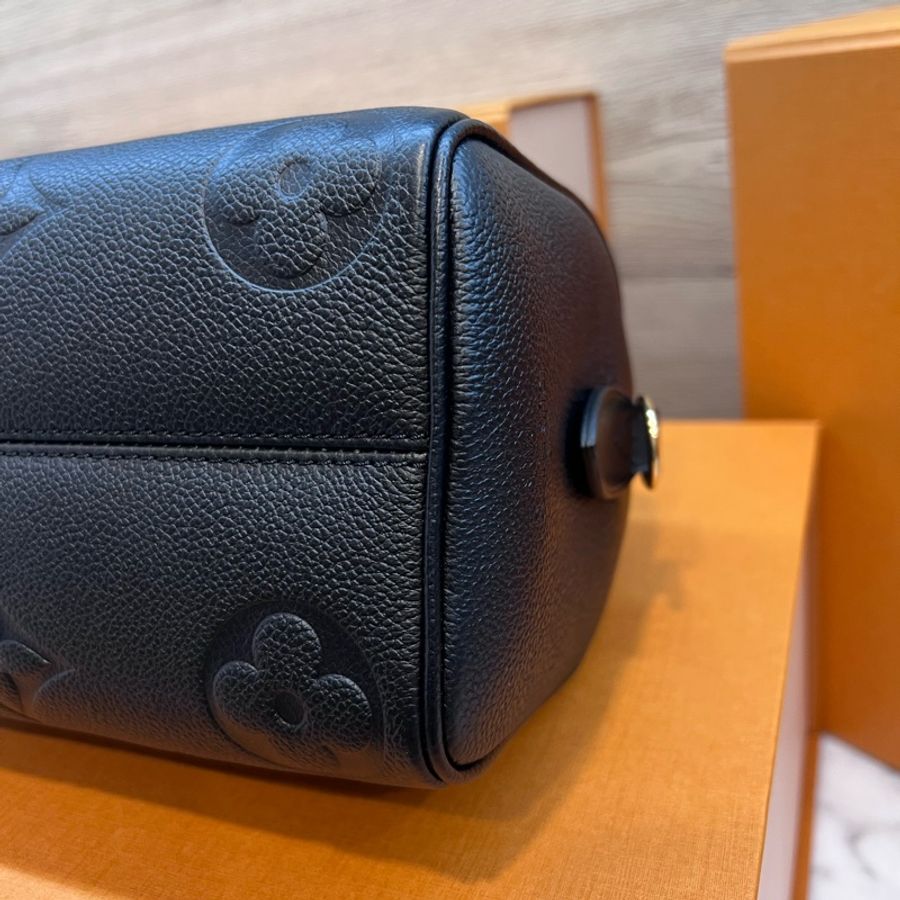 LV Speedy 20 芯片款 壓紋黑皮革-16