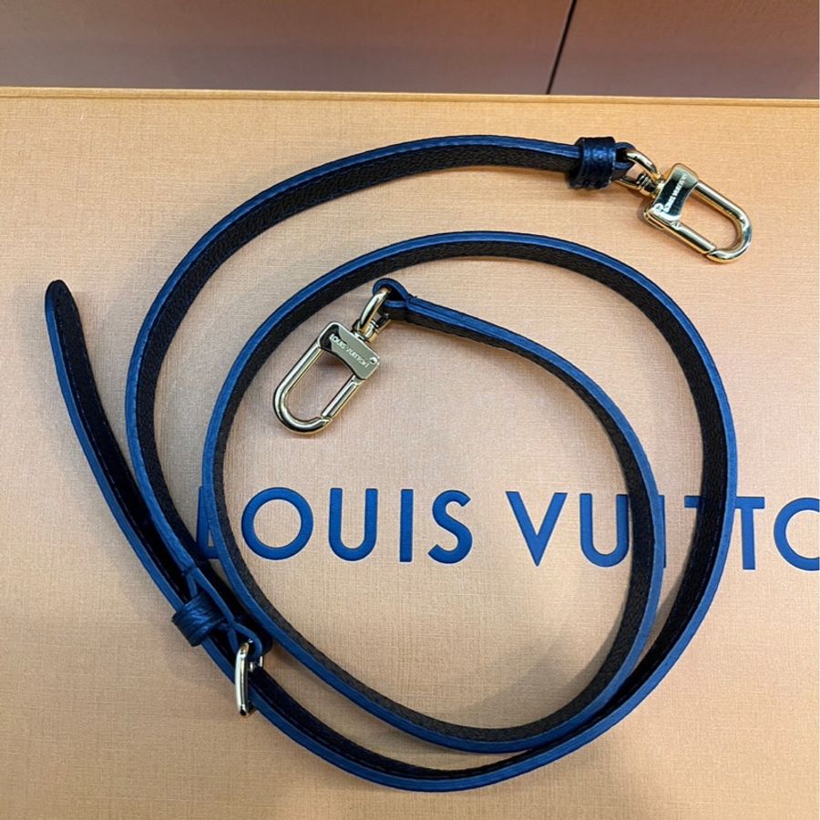 LV On The Go PM 芯片款 黑色壓紋皮革 含 LV絲巾-38