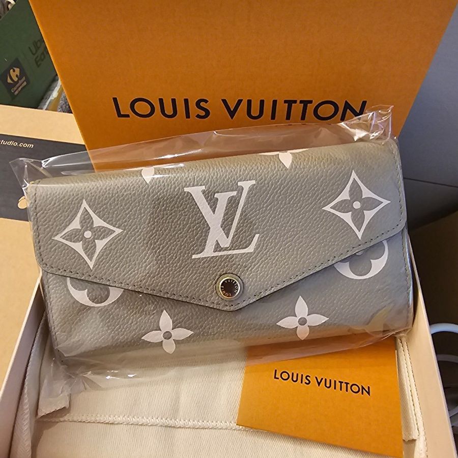 LV Sarah錢包。斑鳩灰，奶茶色，大象灰-0