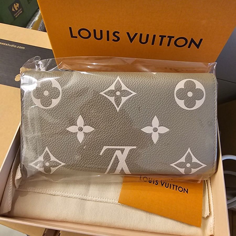 LV Sarah錢包。斑鳩灰，奶茶色，大象灰-1