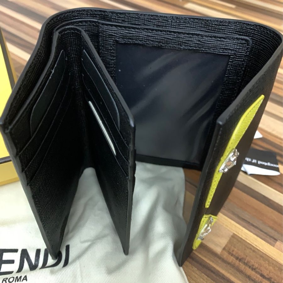 （全新）Fendi Monster Eyes Wallet 小惡魔黃眼黑短夾-1