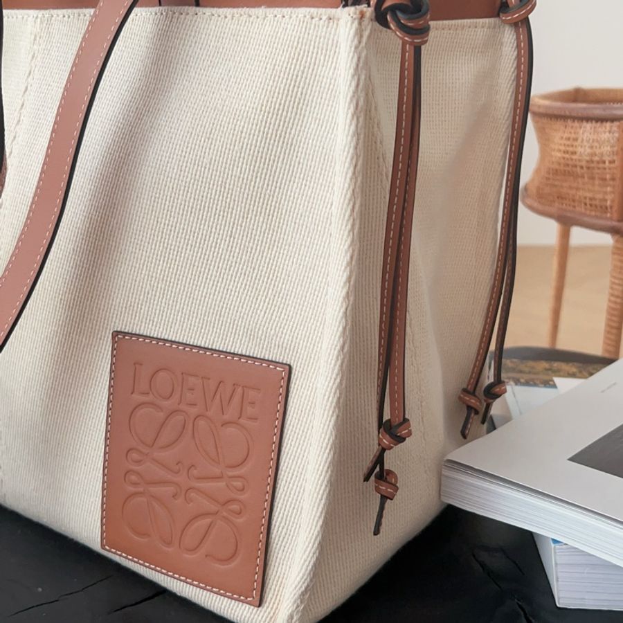 Loewe 帆布牛皮托特包loewe cushion tote bag-1