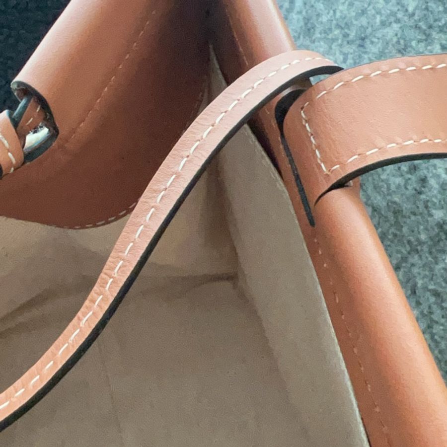 Loewe 帆布牛皮托特包loewe cushion tote bag-3