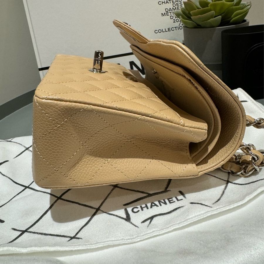 Chanel classic flap 23 杏色銀扣-3