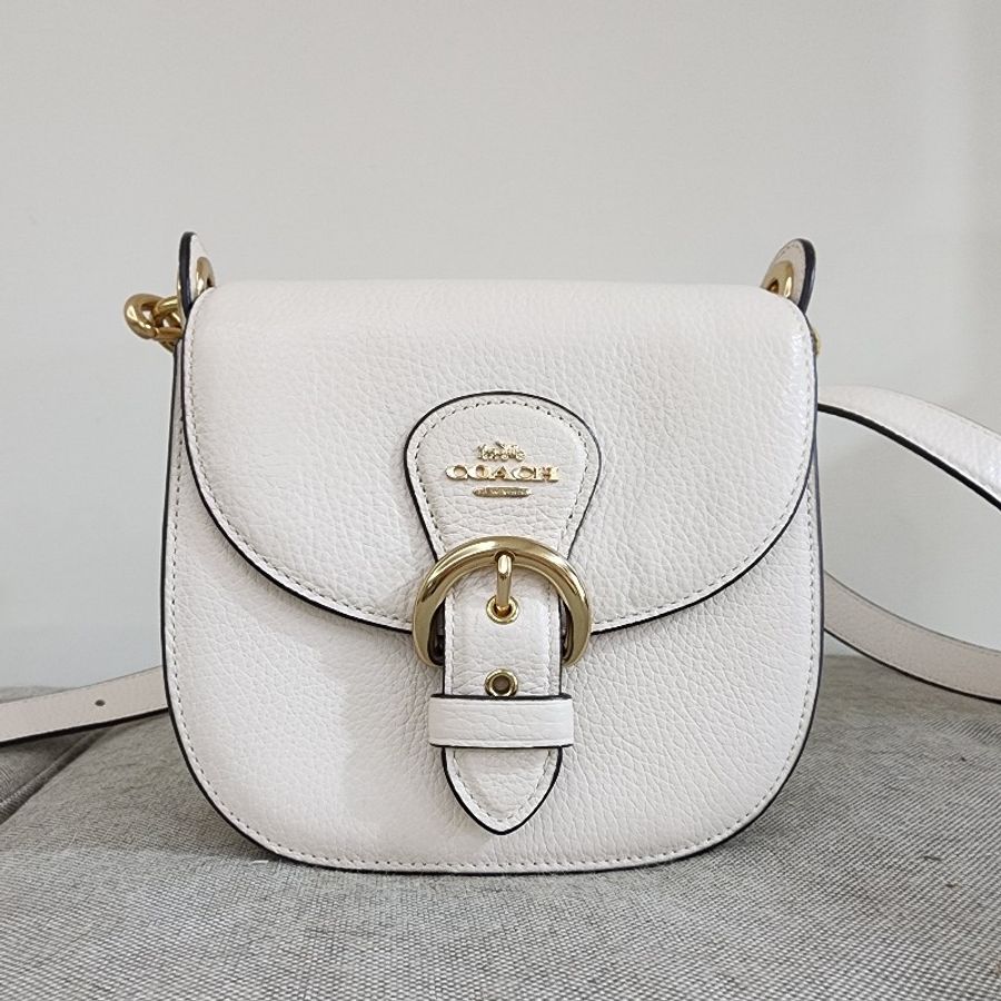 [降價]Coach奶油白荔枝皮馬鞍包-1