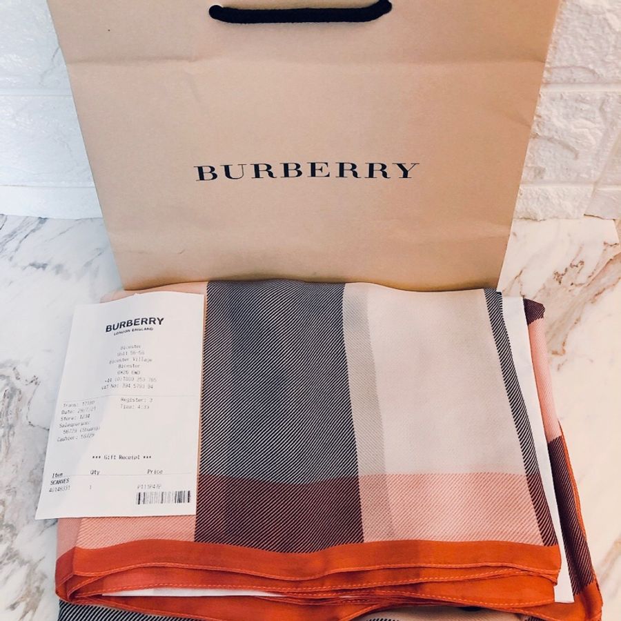 全新正品有購證✨ BURBERRY 經典格紋桑蠶絲亮粉紅絲巾/圍巾/披肩-4