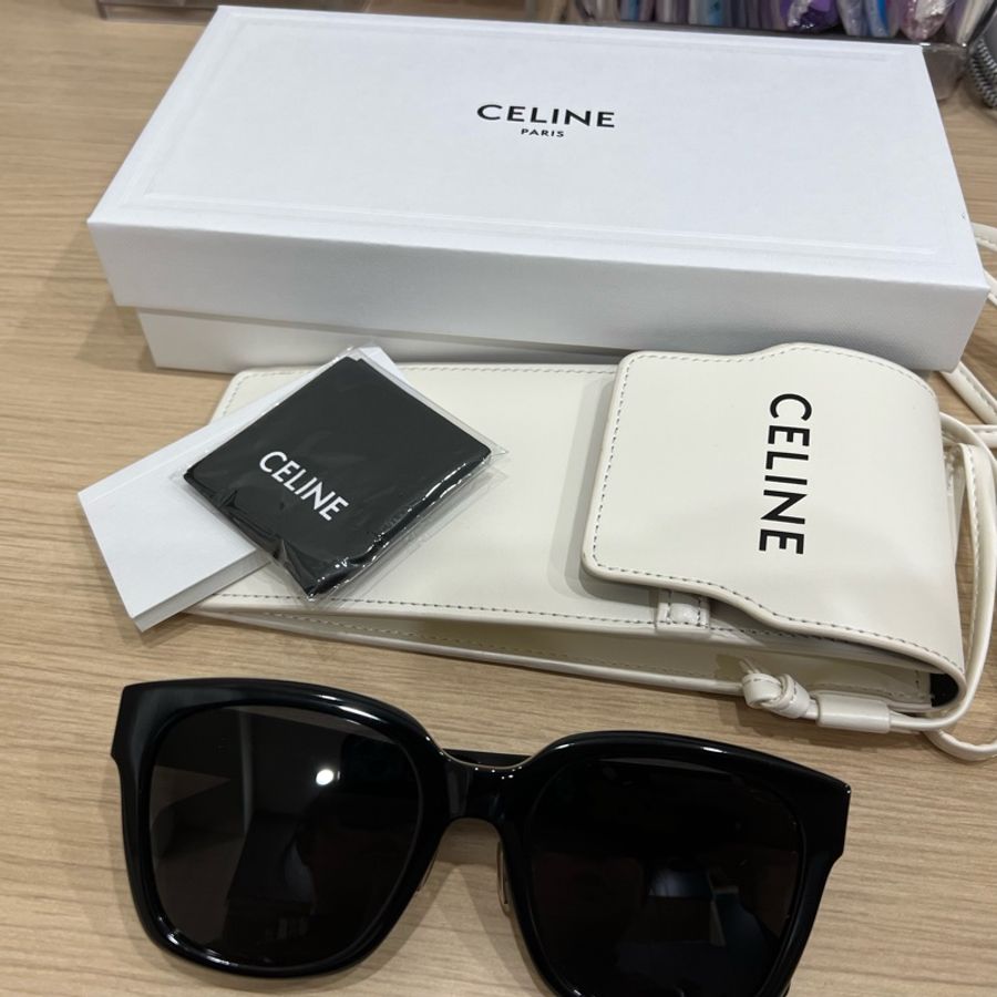 (已保留)(♥️♥️黑五特價)CELINE CL40222F 墨鏡 近全新 黑金 黑色 超美 triomphe凱旋門-10
